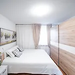 Grand Family Apartment *