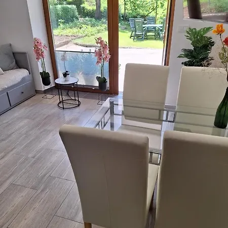 Flower Apartment